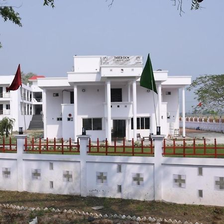 Palia Kalan Tiger Den Club & Resort المظهر الخارجي الصورة